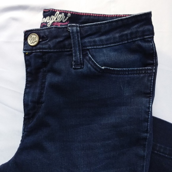 Wrangler Jeans w/ Pink Stitching - Picture 11 of 12